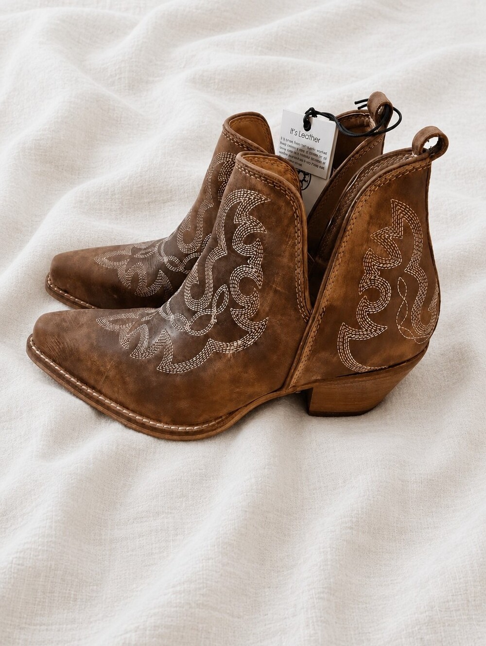 NWT Myra Maisie Genuine Leather Western Ankle Booties in Honey Size 7